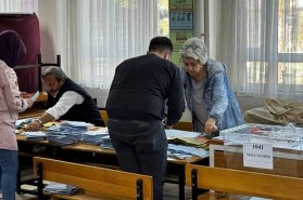 AKP Rize de tarihi yenilgisini aldı önemli 4 ilçeyi kaybetti