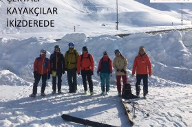 ÇEKYALI KAYAKÇILAR İKİZDEREDE