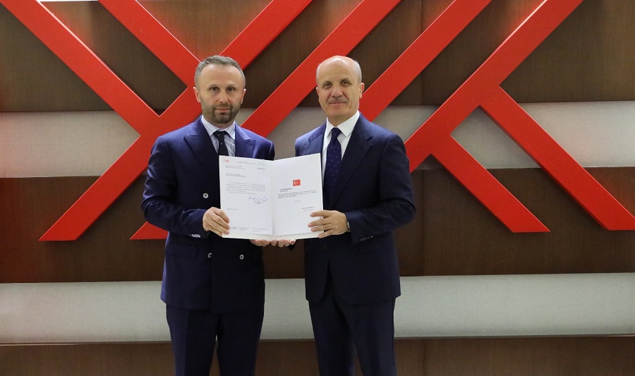 RTEÜ REKTÖRLÜĞÜNE YENİDEN ATANAN PROF. DR. YILMAZ MAZBATASINI TESLİM ALDI